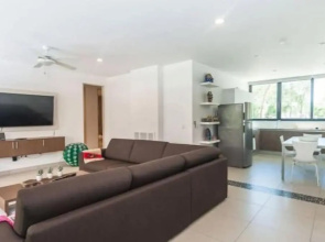 Spacious Contemporary 2 Bed Swim Up Condo- ENCANTO 102 – By Salt-Kisse
