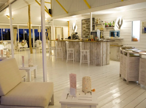 Opoa Beach Hotel