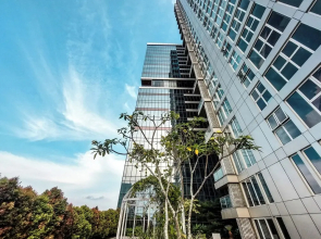 Good And Homey 2Br Loft At Grand Jati Junction Apartment