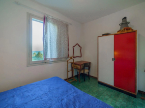 Rustic Villetta Le Grotte sleeps 8 comfortably with a view of the bay of Portoferraio-VILLETTA LE GROTTE