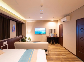 Rycom Crystal Hotel