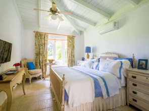 Sunny Vacation Villa 17