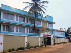 Indy Waterfront Resort