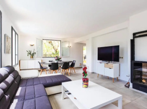 LA SOLEILLA VI4295 By Riviera Holiday Homes