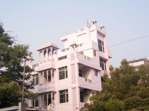 Hotel Chit Chat Palace