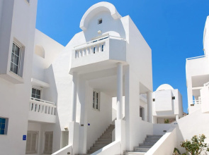 Kamari Beach Hotel