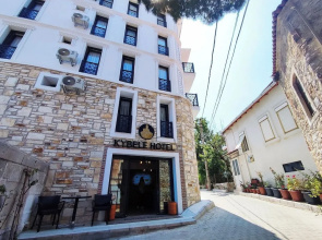 Foça Kybele Pension