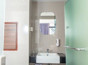 Sovereign Group Hotel