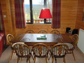 Luxury Woodland Oak Lodge