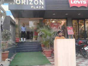 Hotel Horizon Plaza