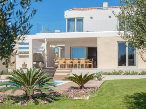 Luxury Villa Cinderella with Swimming Pool