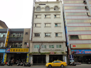 Taoyuan Hua Yue Hotel