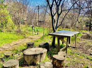 Tonatsuyts Guest House