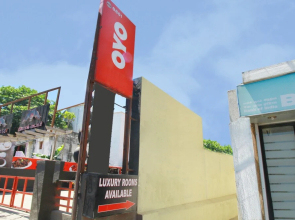 OYO Flagship 8661 Luxe Residency