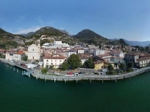 37 Iseo Lake A&A