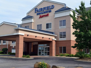 Fairfield Inn and Suites by Marriott Youngstown Austintown