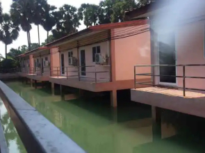 Palm Phayom Village