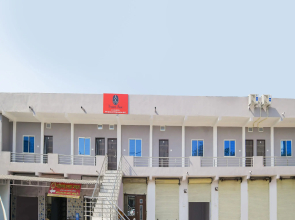 OYO 79074 Flagship Hotel Verma Inn