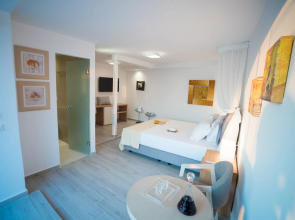 Kratiras View Luxury Suites