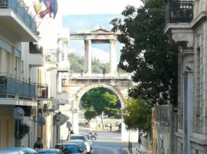 Acropolis museum family apartment