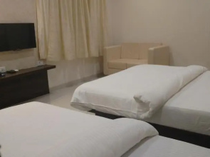 Hotel Kamad Giri