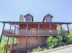 Simply The Best by Heritage Cabin Rentals