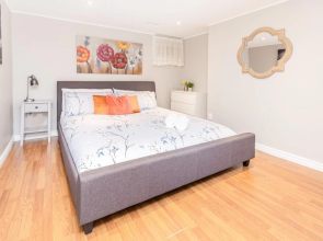 Cozy 1BR Apartment With a King Bed Near Downtown Ottawa