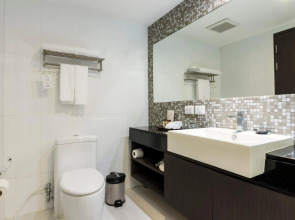 Отель Maitria Sukhumvit 18 Bangkok – A Chatrium Collection