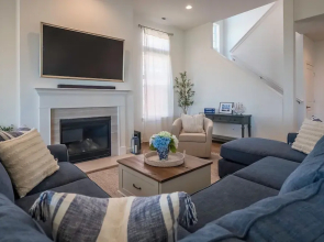 2708 Harbor Court