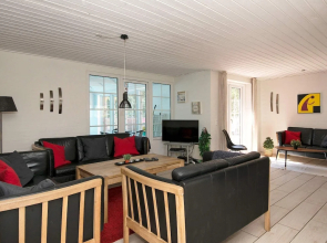 Luxurious Cabin With Pool in Ringkøbing