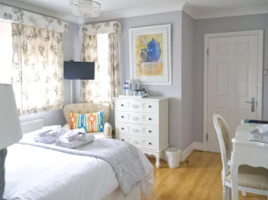 The Cambridge Guesthouse