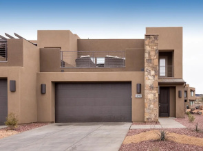Red Rock Getaway Villa 4