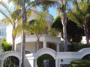 115 On Beachy Head Drive Guest House