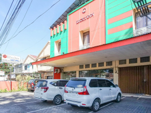 Hotel Lucky Inn