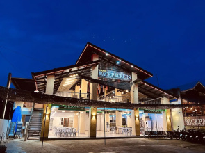 Backpackers Port Barton