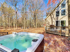 Serene Poconos Cabin w/ Hot Tub & Beach Access!