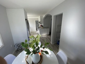 Newly Remodeled 4th Street Work-Friendly Home by RedAwning