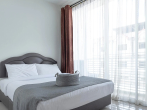 Mee Hug Guesthouse (Opposite Phayao Provincial Transports Station)