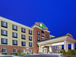 Holiday Inn Express Hotel & Suites Detroit - Utica by IHG