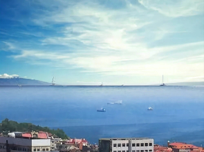 Parallel World Sea-view Hotel