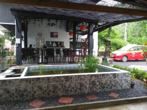 Phuket Sirinapha Resort
