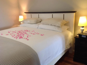 The Avenue at Montville Luxury Cottage