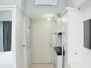 Modern Look And Comfy Studio Apartment At Springlake Summarecon
