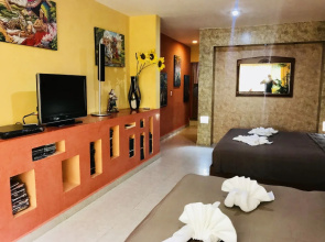 Room-suite Jacuzzi Room in Stunning Vill