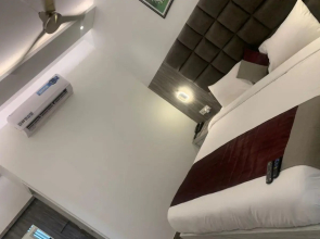 Hotel Lotus Inn
