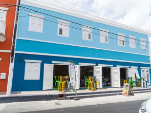 Bed & Bike Curacao Hostel