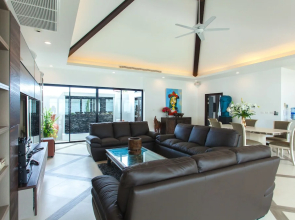 Celine Villa