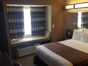 Pooh Beach Resort & Spa