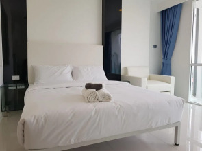 City Center Residence Deluxue Studio 712