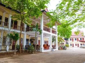 Dok Ban Hotel